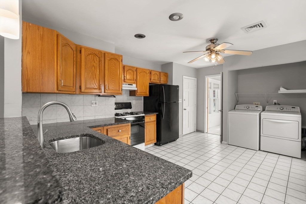 70-72 Bainbridge St