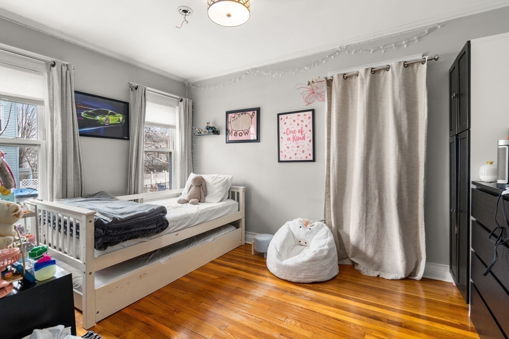70-72 Bainbridge St