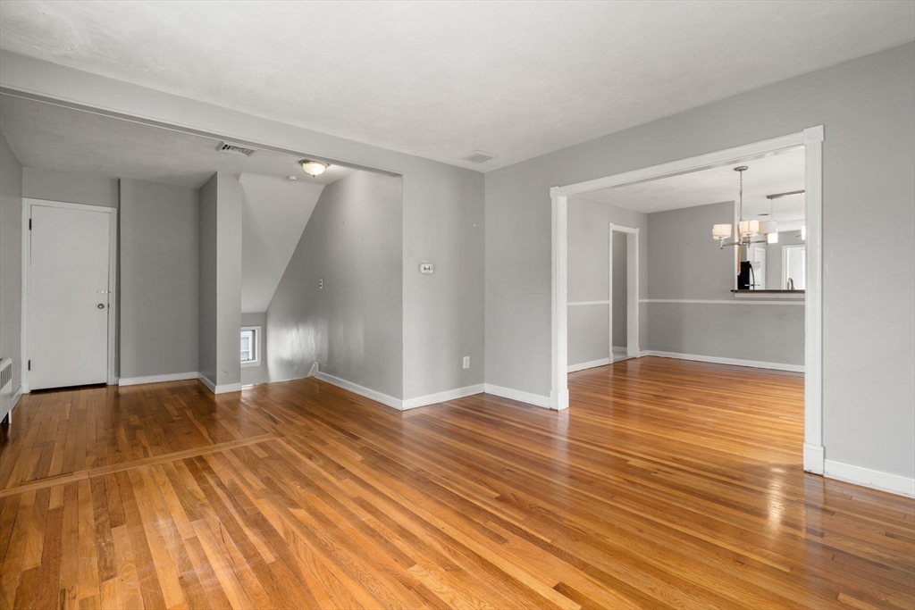 70-72 Bainbridge St