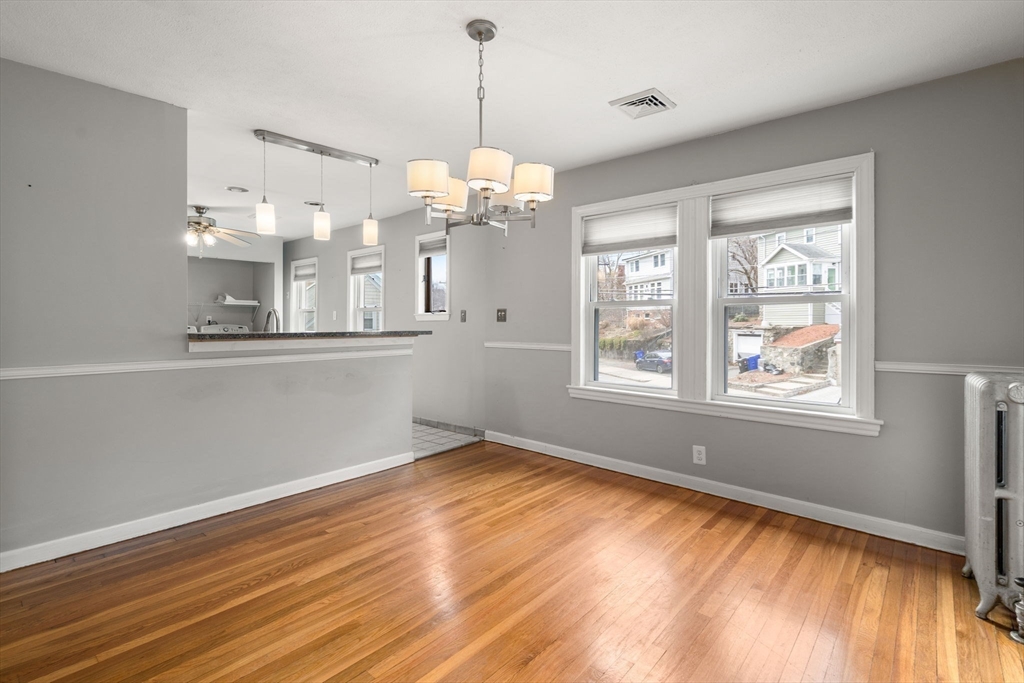 70-72 Bainbridge St