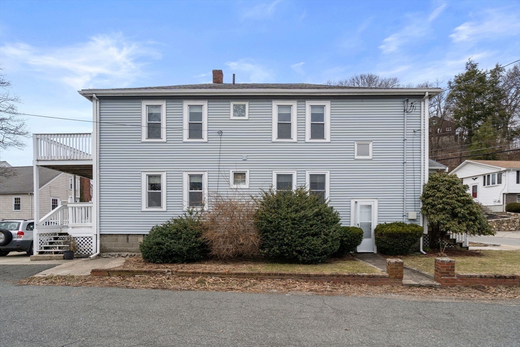 70-72 Bainbridge St