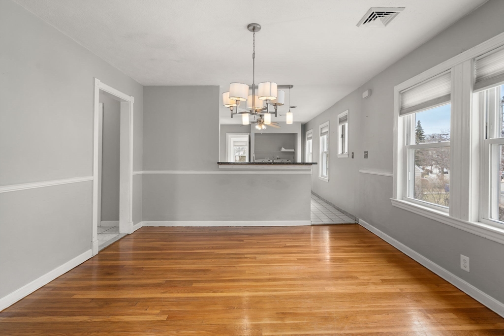 70-72 Bainbridge St