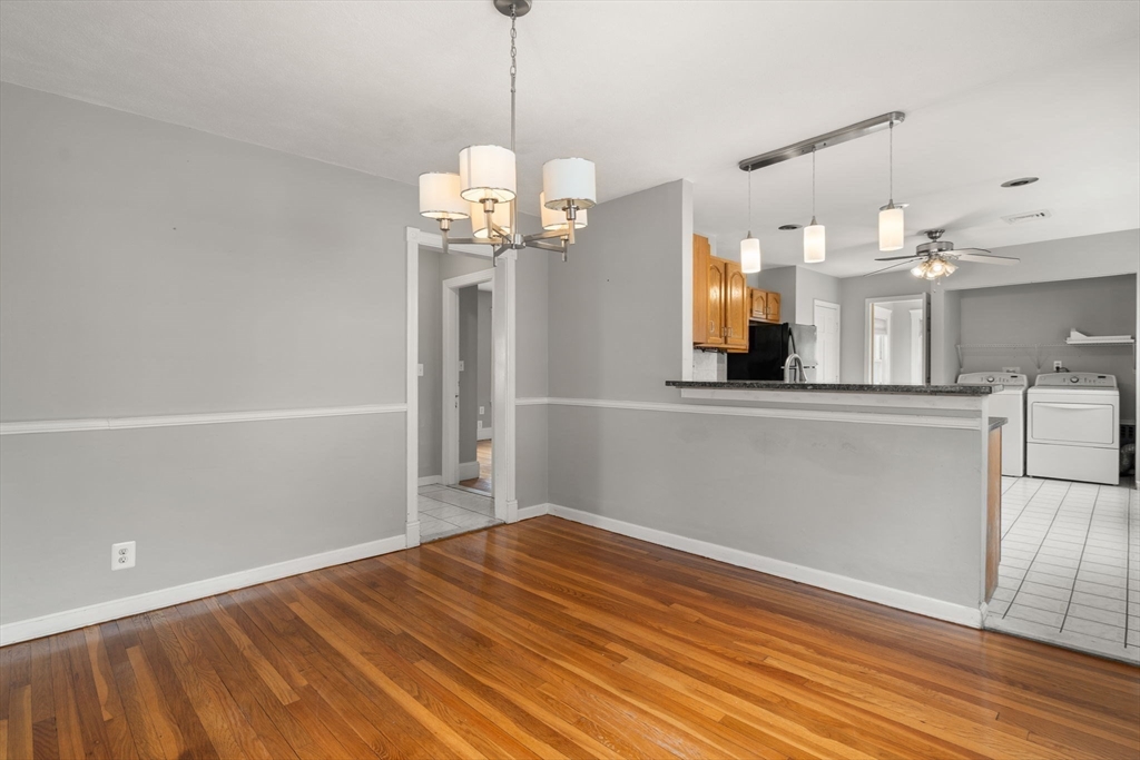 70-72 Bainbridge St