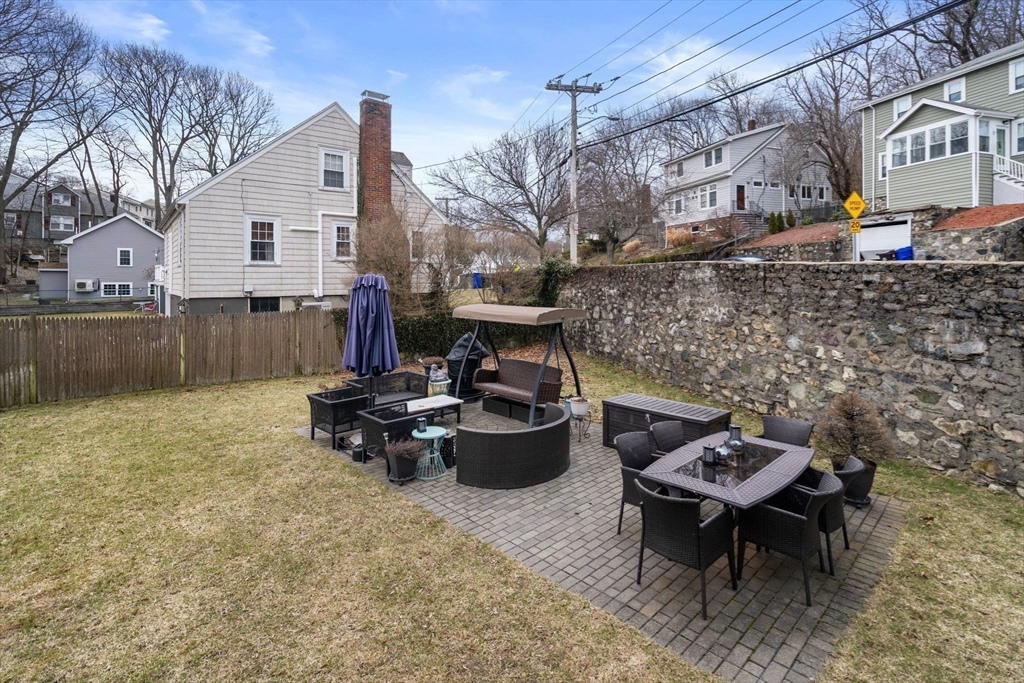 70-72 Bainbridge St