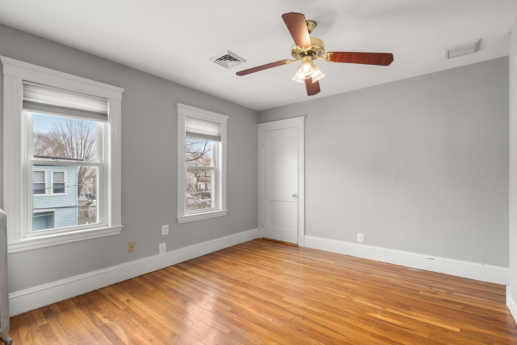 70-72 Bainbridge St