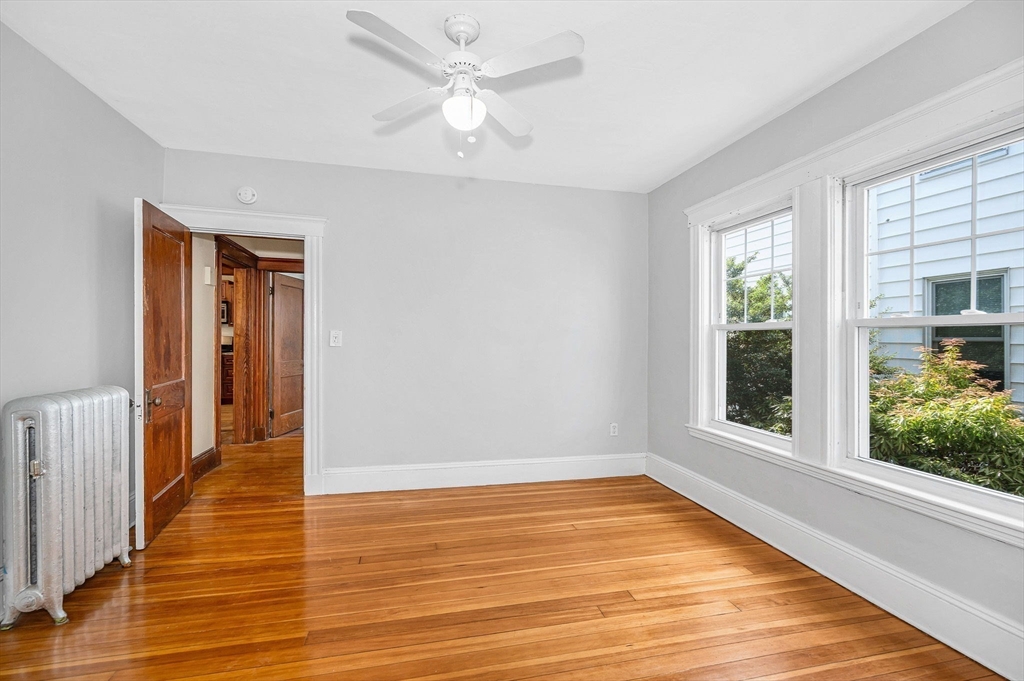 12 Metcalf St # 12