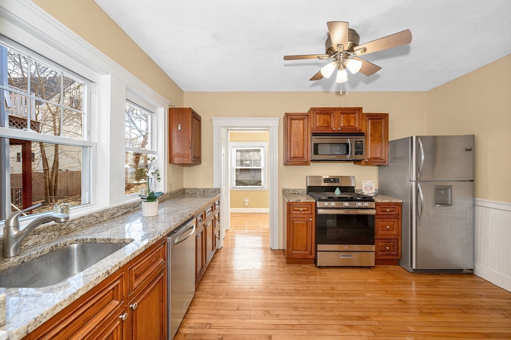12 Metcalf St # 12