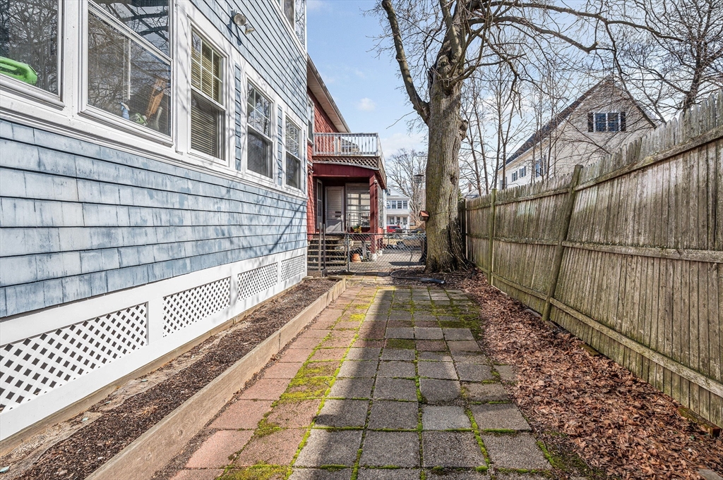 12 Metcalf St # 12