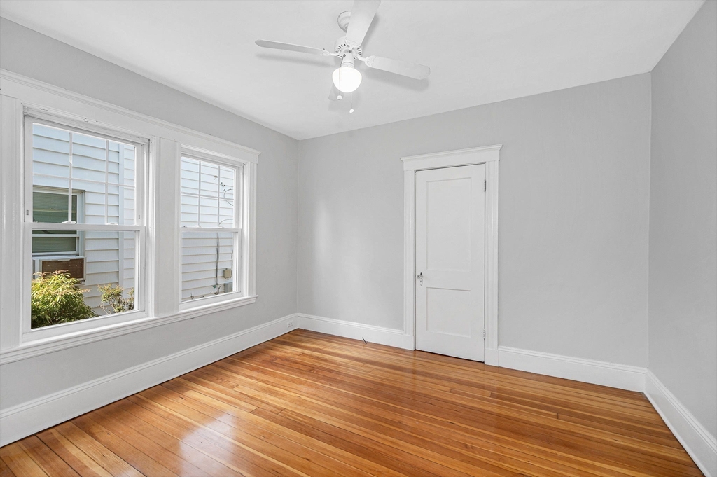 12 Metcalf St # 12