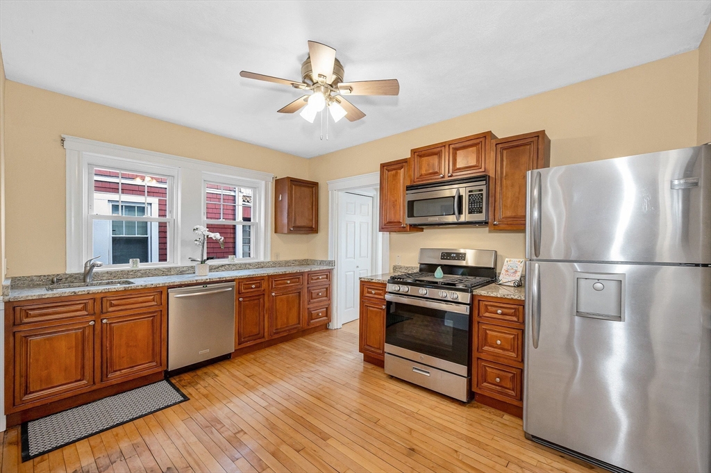 12 Metcalf St # 12