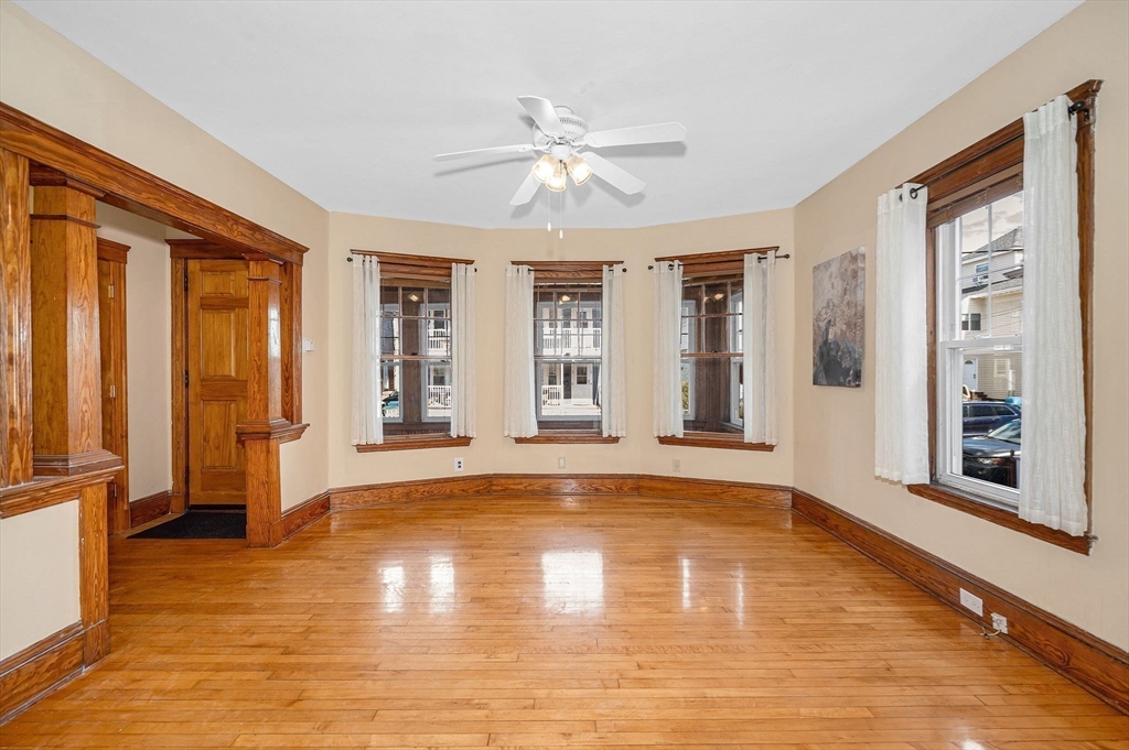 12 Metcalf St # 12