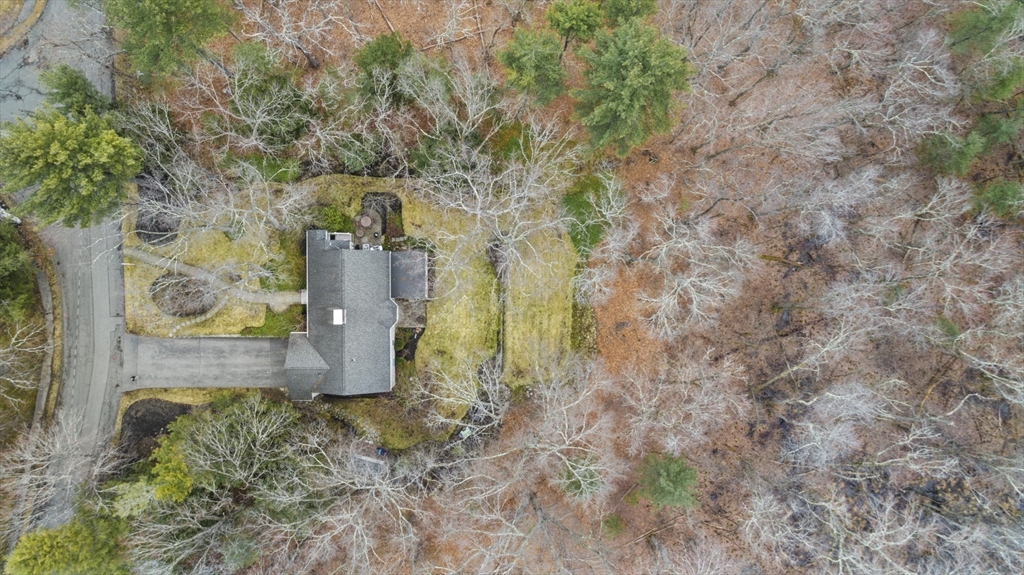 25 Apple Hill Lane