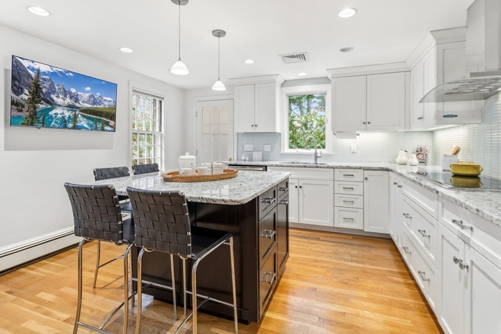 25 Apple Hill Lane