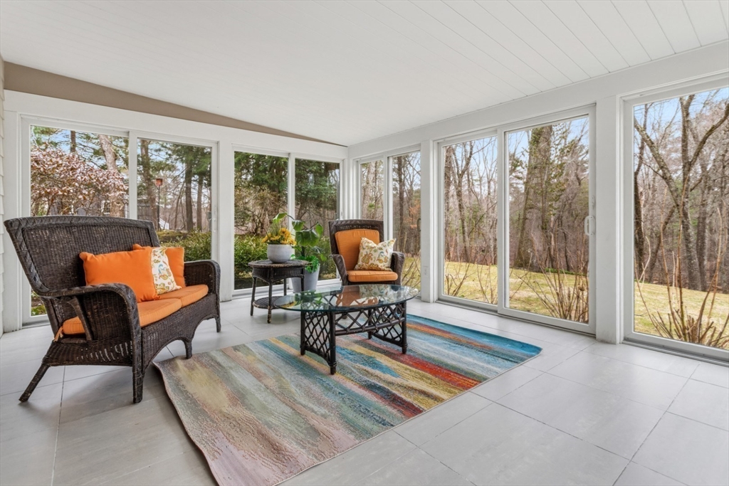 25 Apple Hill Lane