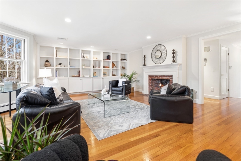 25 Apple Hill Lane