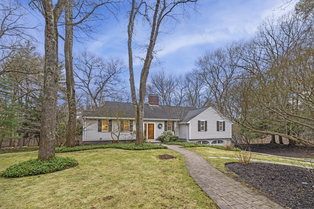 25 Apple Hill Lane