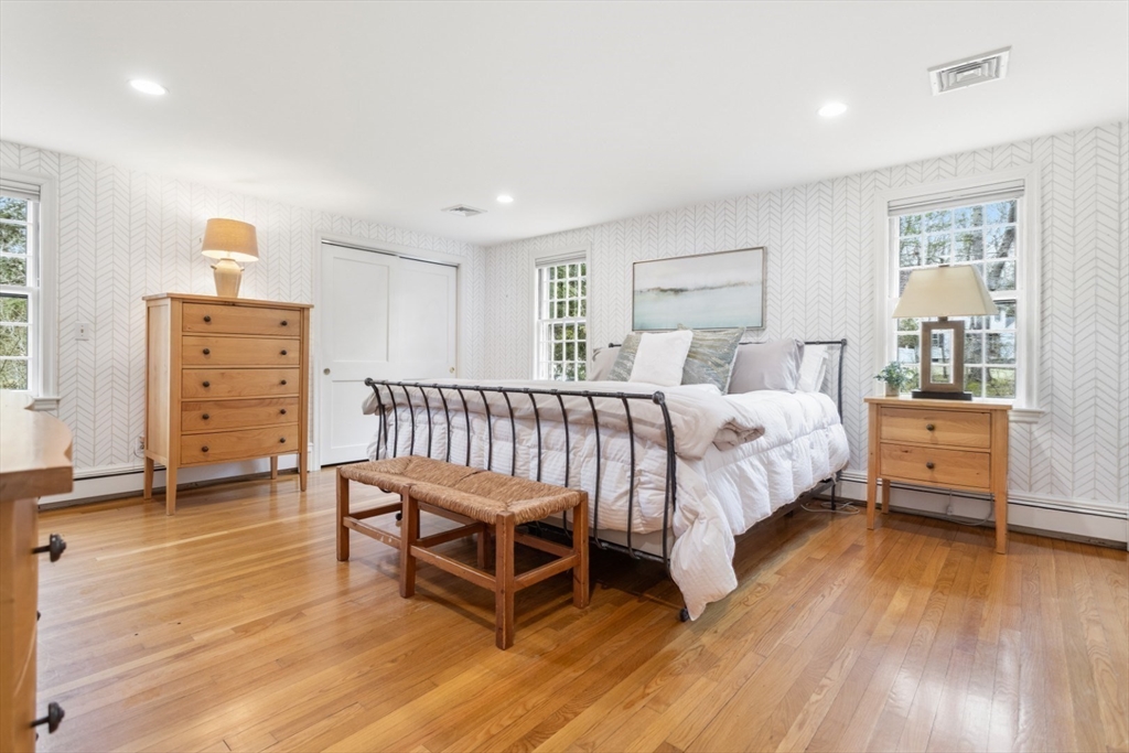 25 Apple Hill Lane