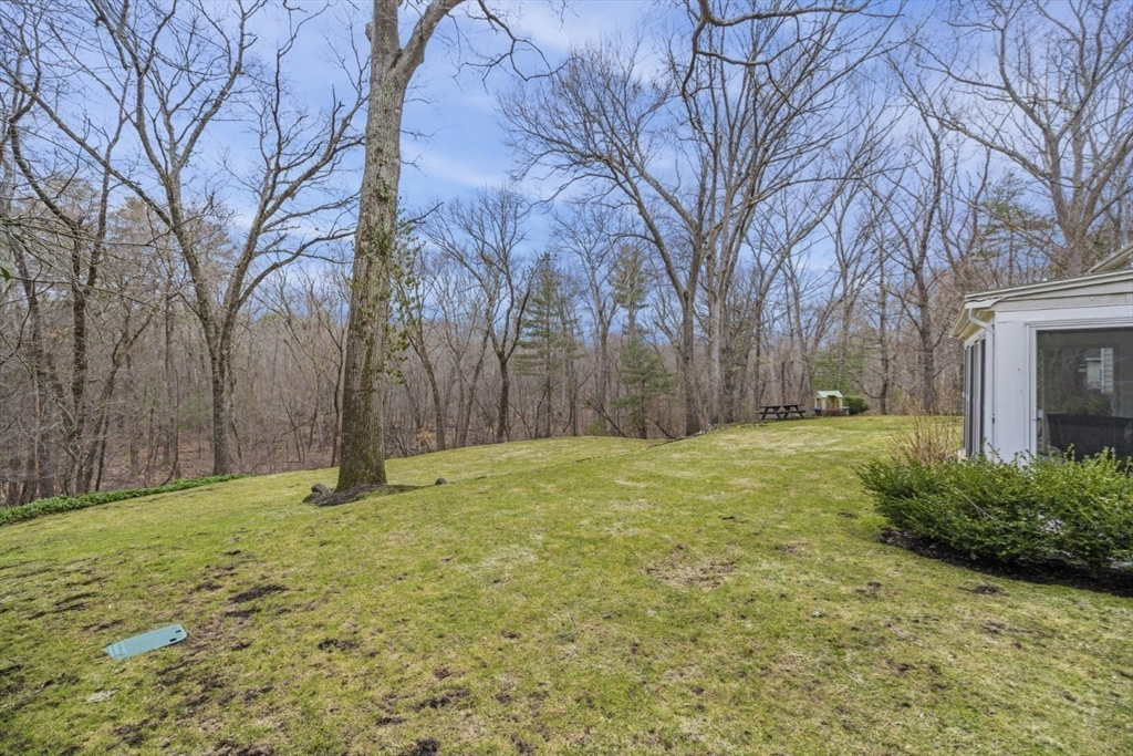 25 Apple Hill Lane
