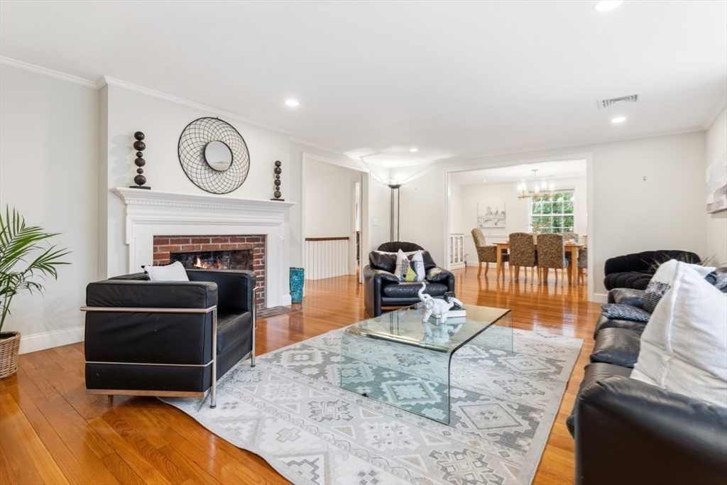 25 Apple Hill Lane