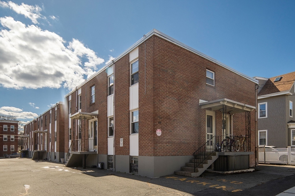 10 Avon St # 16