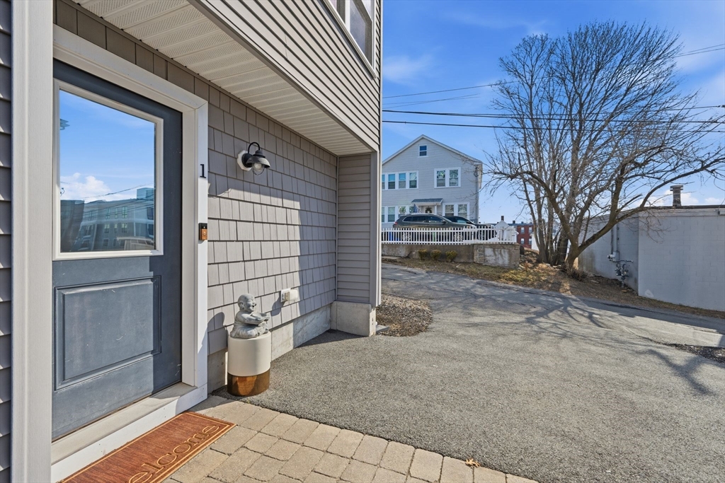 21 Summit Avenue # 1