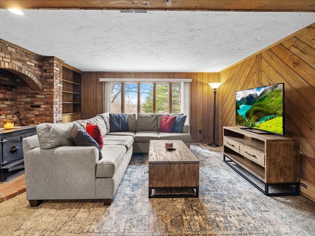 102 Spring Lane