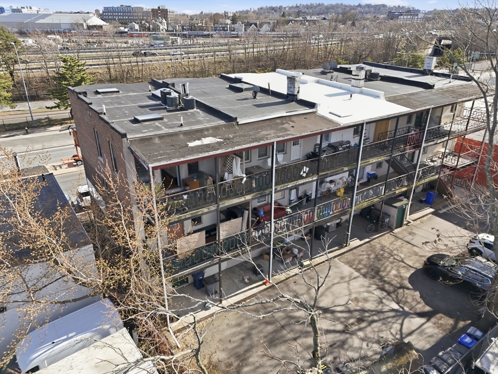 189 Cambridge St. # 3