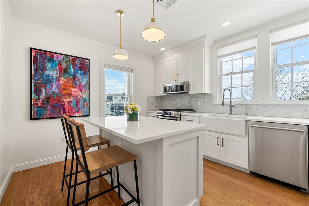25 Fenwick St # 2