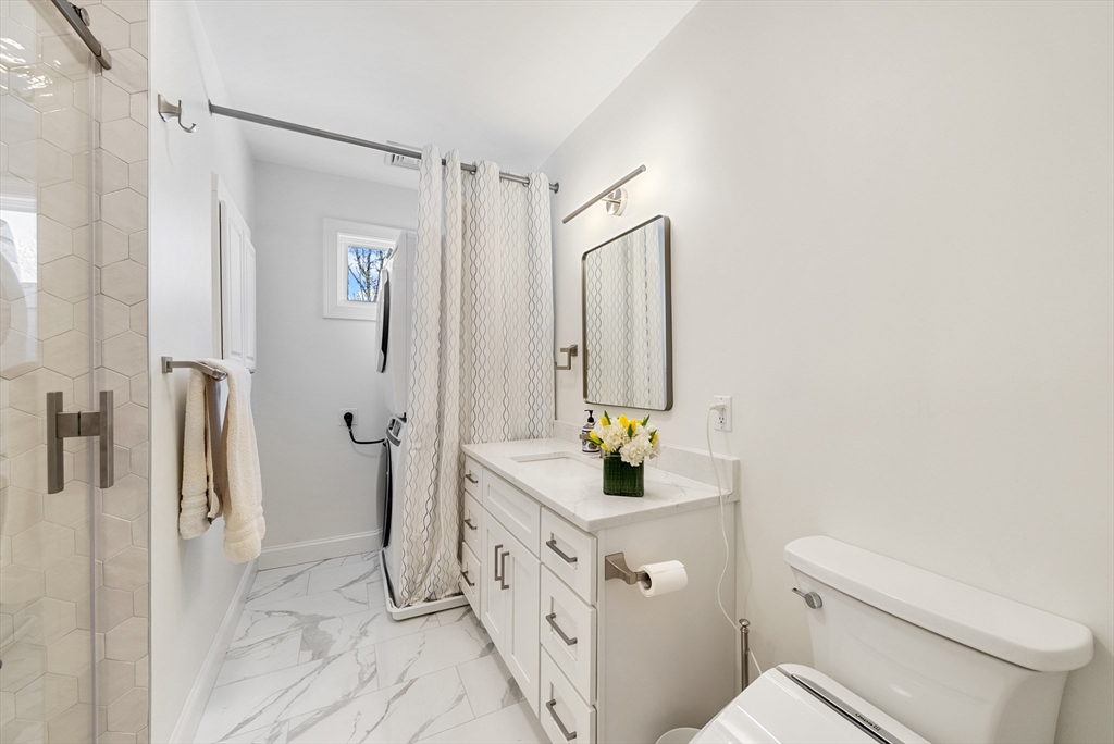 25 Fenwick St # 2