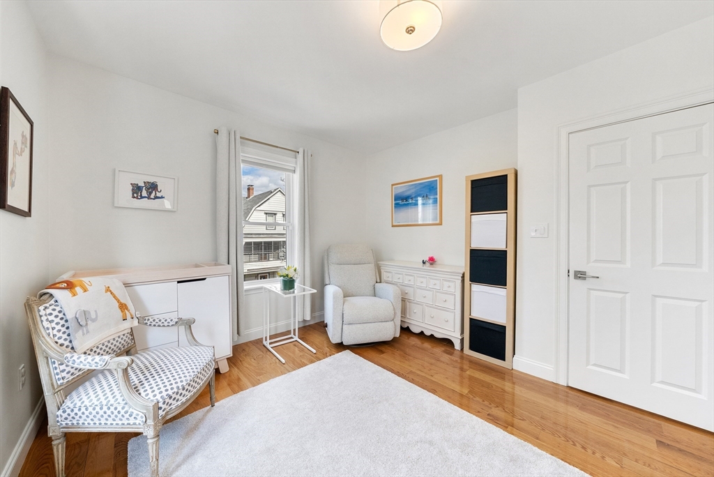 25 Fenwick St # 2