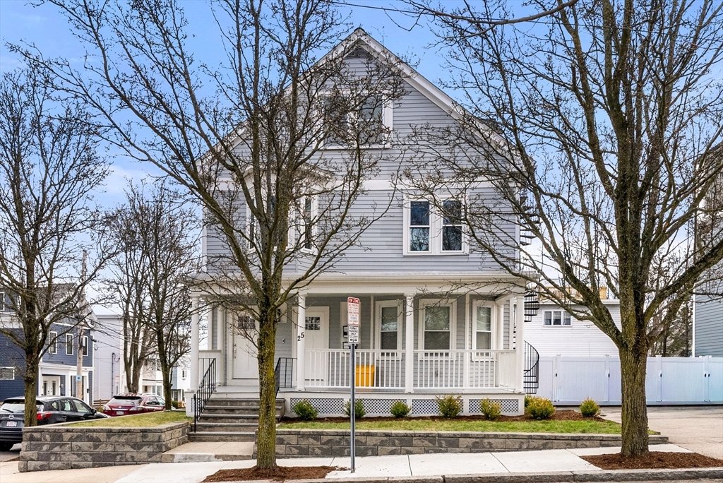 25 Fenwick St # 2
