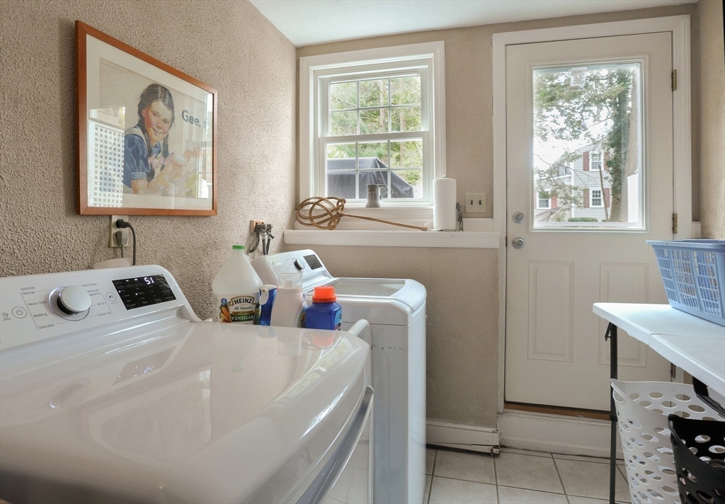 12 Oak Ridge Cir