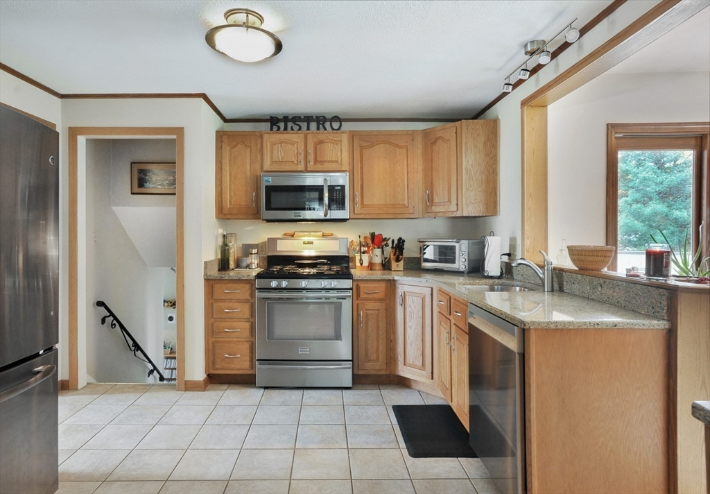 12 Oak Ridge Cir
