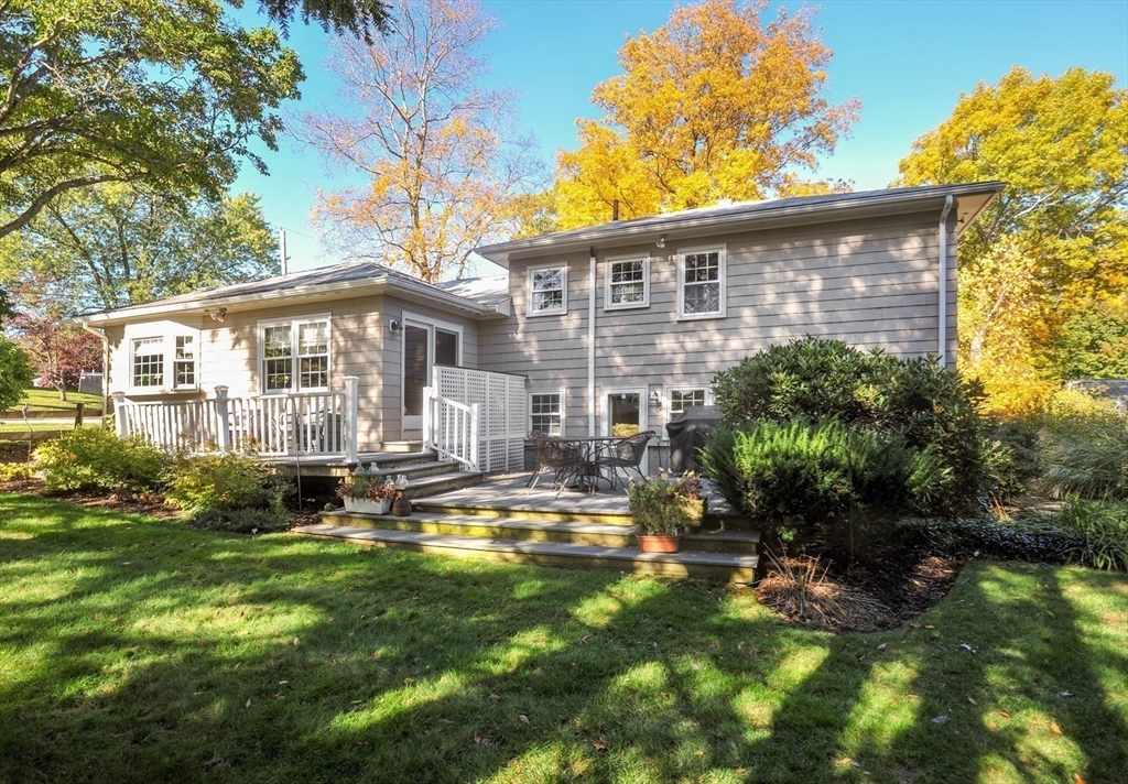 12 Oak Ridge Cir