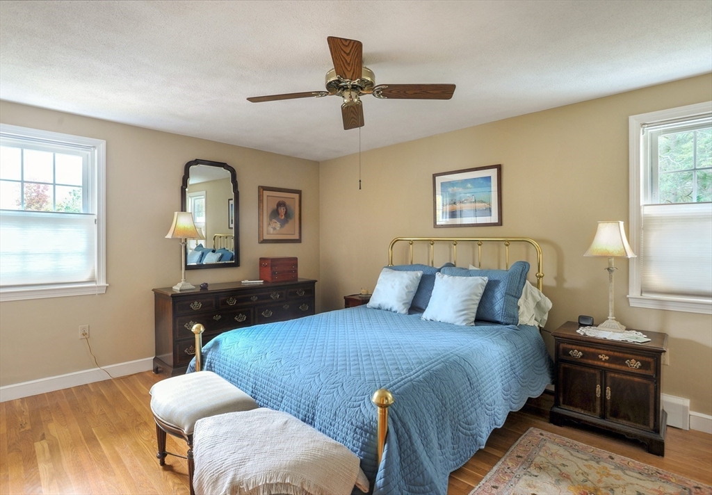 12 Oak Ridge Cir