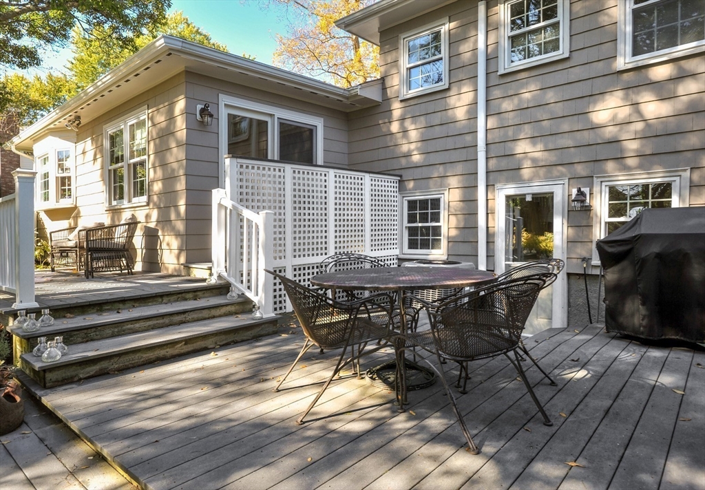 12 Oak Ridge Cir