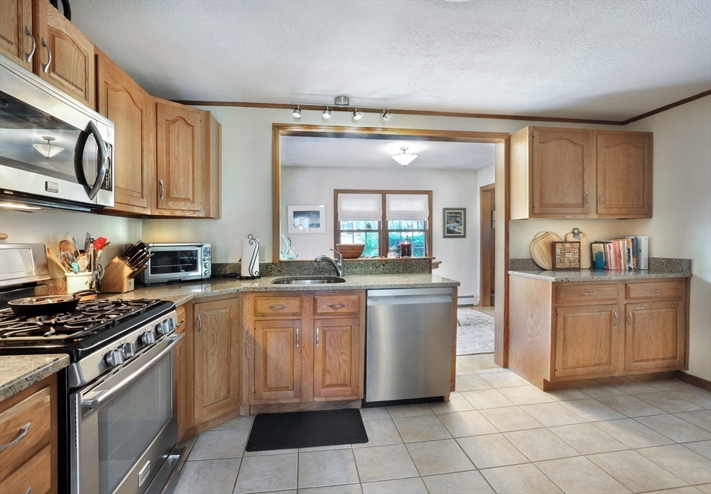 12 Oak Ridge Cir