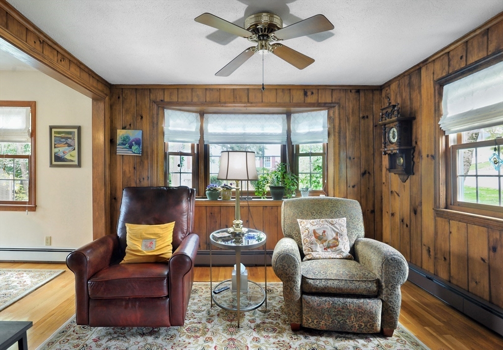 12 Oak Ridge Cir