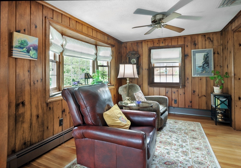 12 Oak Ridge Cir