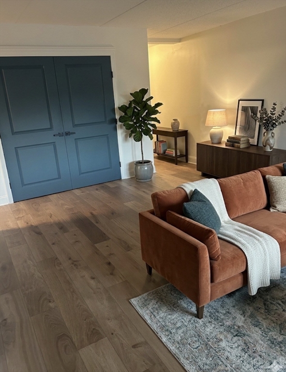 51 Melrose St Unit: 4D