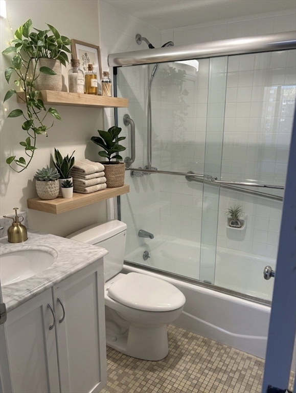 51 Melrose St Unit: 4D