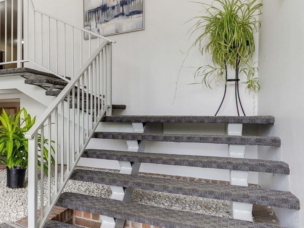 51 Melrose St Unit: 4D