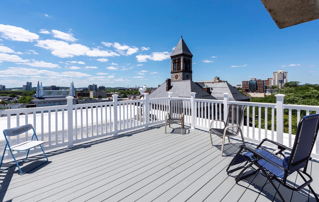 12 Inman St # 33