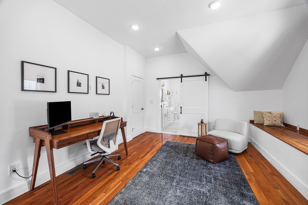 19 Conwell St # 2