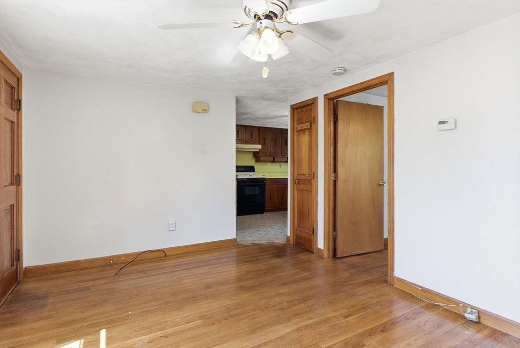 215 Pearl St