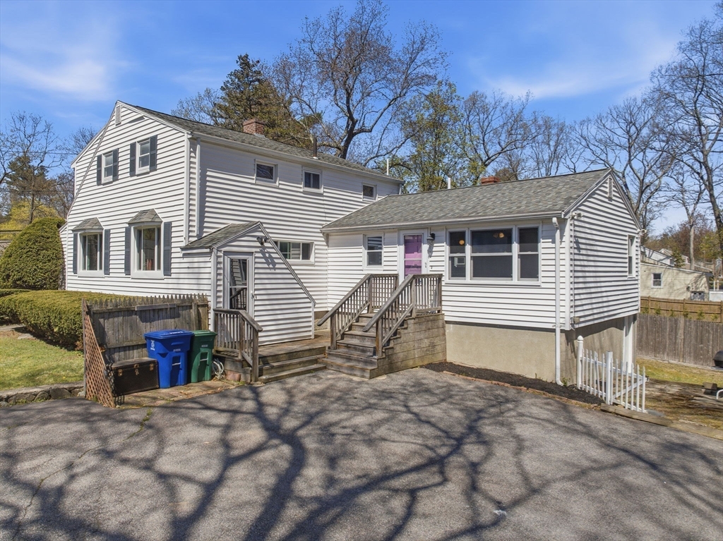 215 Pearl St