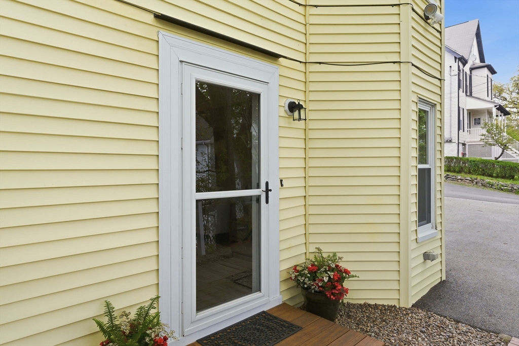 25 Sawyer St # 1