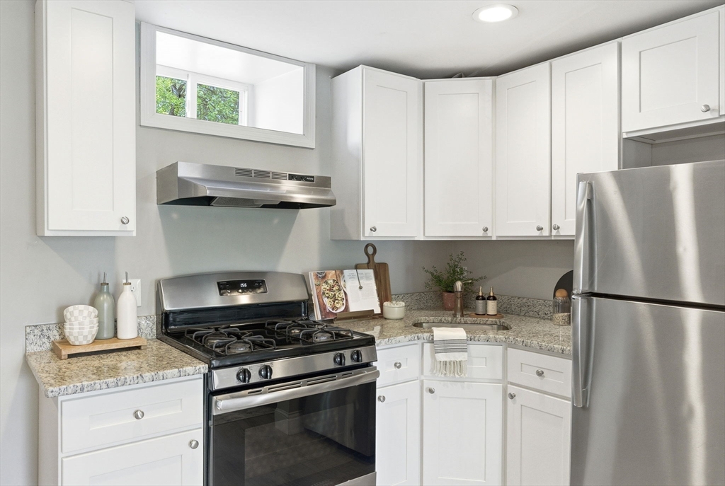 25 Sawyer St # 1