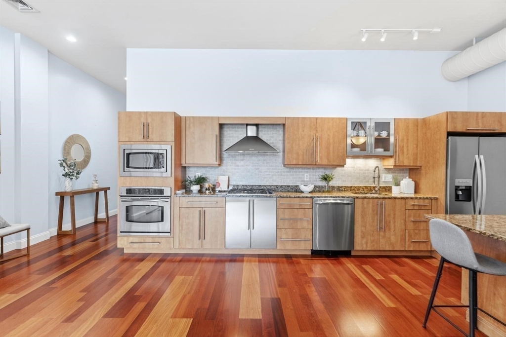 10 Ocean Ave. # 208