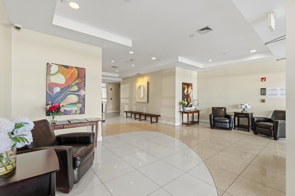10 Ocean Ave. # 208